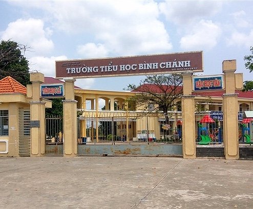 Bán lô góc hai mt đường tân túc,bình chánh kế bên chợ đệm,shr