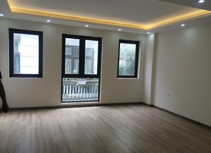 Chỉ 2.2 tỷ - Nhà Nguyễn Lương Bằng 25m2, 5 tầng đẹp long lanh, gần phố