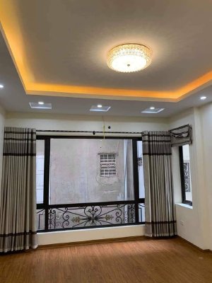 Nhà phố Trường Chinh 30m, 5 tầng, giá 4,6 tỷ.