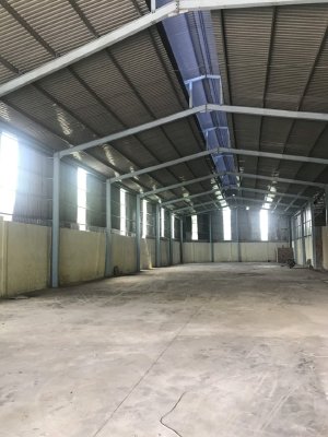 Cho thuê kho xưởng 1200m2 mặt tiền đường container Phường Tân Tạo, Bình Tân, TP HCM.