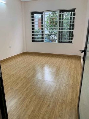 Bán nhà Hoàng Cầu, 52m2, 5 tầng chỉ hơn 4 tỷ