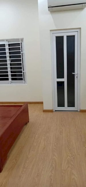 Bán nhà đẹp 4 Tầng với 38m2 Bùi Xương Trạch, Thanh Xuân, giá 2.65 Tỷ, LH: 0983428016.