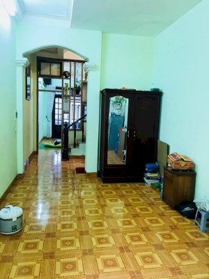 Bán nhà Bồ Đề 77m2, 5 tỷ, ô tô vào nhà, về ở luôn