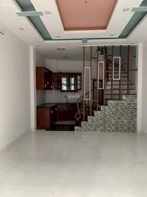 Bán nhà 5 tầng, 34m2 Vạn Phúc cách Cầu Am chỉ 70m, gần phố ẩm thực, cách chợ