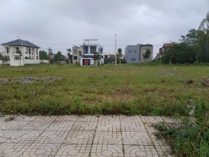 Cần bán lô đất mặt tiền khu vực Đại Cồ Việt, giá hợp lý