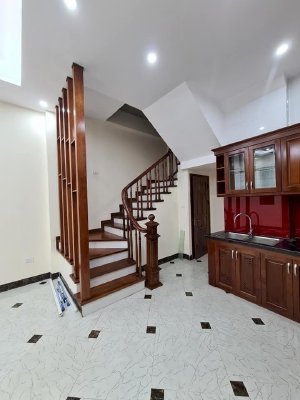 Bán nhà Thanh Am 5 tầng, mặt tiền 4.4m2, giá 4 tỷ