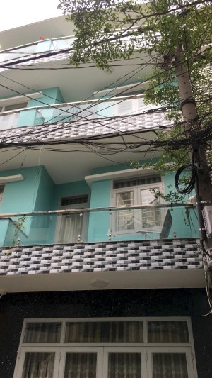 Cho thuê nhà mới 4x14m 2 lầu +st( 4 phòng ngủ) giá 12 triệu hẻm xe hơi Phan Huy Ích