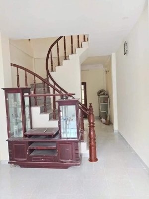 Bán nhà Việt Hưng 55m2, 4 tầng, mt 4.1 giá 2.4 tỷ