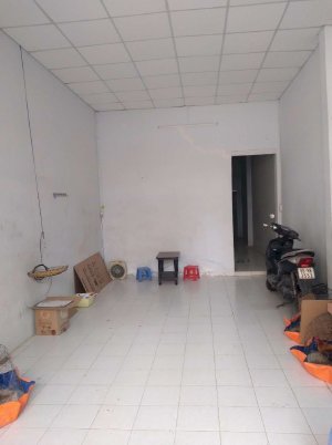 Bán Nhà C4 Hẻm 8m Gần Chợ Tân Hương, 80m2, 5,5 Tỷ.