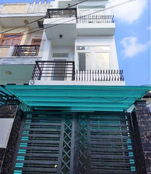 Một ngôi nhà 2 lầu đẹp giá cực rẻ ở Sài Gòn chỉ 1 tỷ 690tr