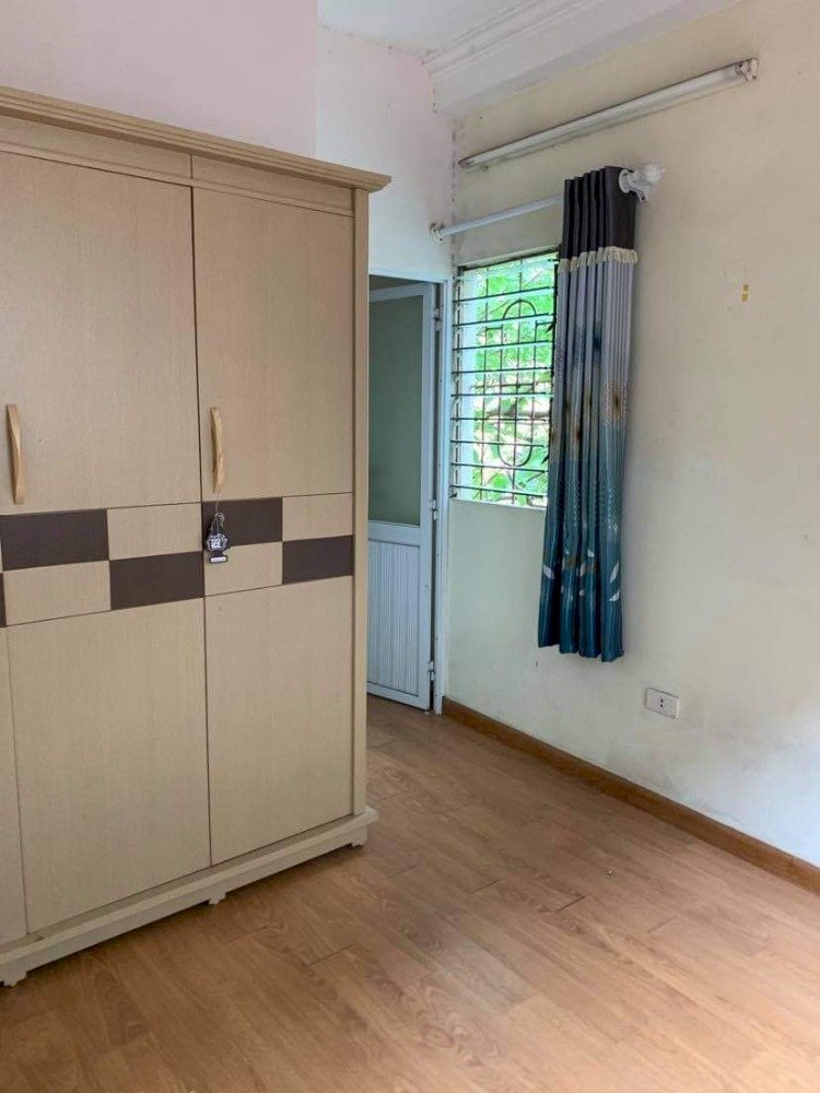 1 tỷ 2 có nhà mặt ngõ phố Tạ Quang Bửu, Dt 20m2 x 4T, siêu hiếm