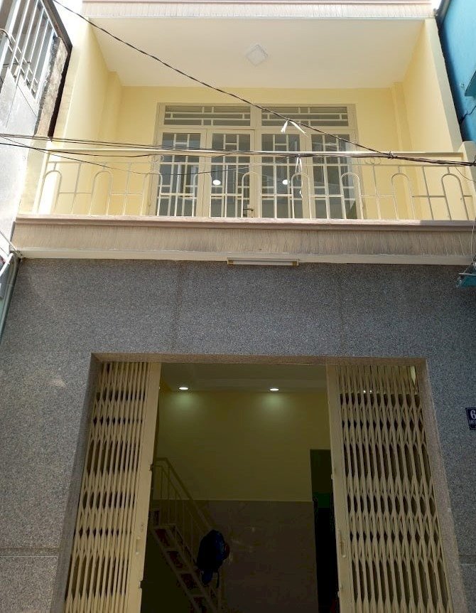 Nhà hiếm đường Tân Trang, 18m2, ngang trên 4m, Q 10, giá chỉ 1 tỷ 93