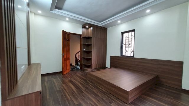 Biệt thự hồ Bồ Đề 60m2 chỉ 5.9 tỷ