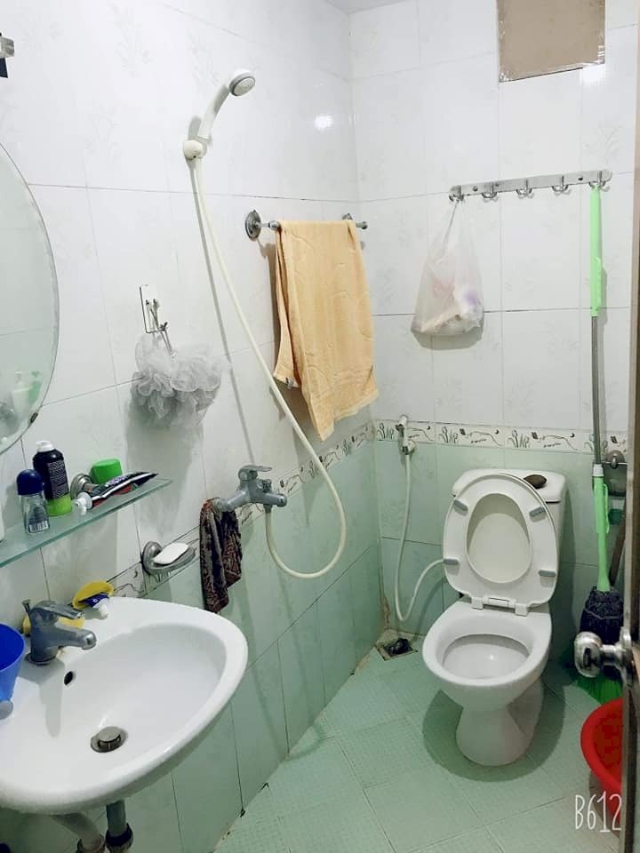 Bán nhà mặt tiền 40 m2 Cầu Giấy 3,9 tỷ 