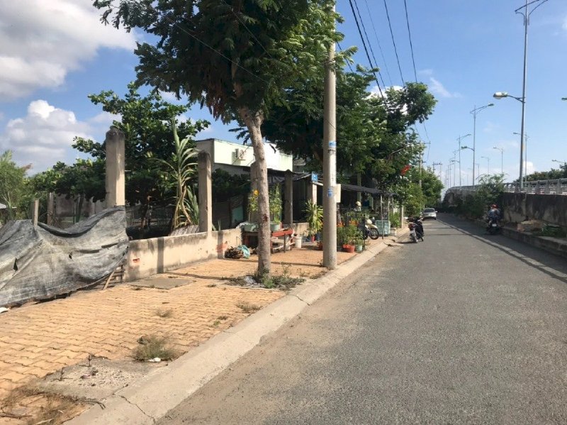 Bán đất mặt tiền đường Nguyễn Văn Tạo, Nhà Bè - 2880 m2, 15.9 tỷ