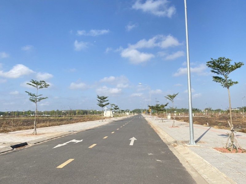 Đất mặt tiền đường Nguyễn Trung Trực ngay cổng 11 có sổ riêng từng nền giá 1,2 tỷ