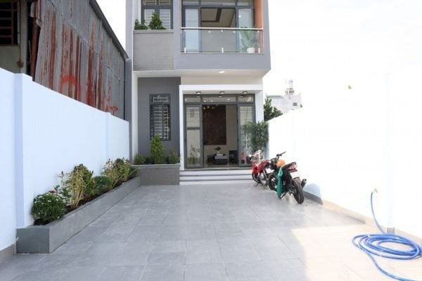 Bán gấp nhà huyện Bình Chánh, diện tích 100m2