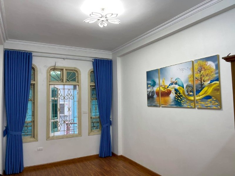 Bán Nhà Trích Sài 35m2*4pn– Gần Ô Tô - Thoáng Trước Sau