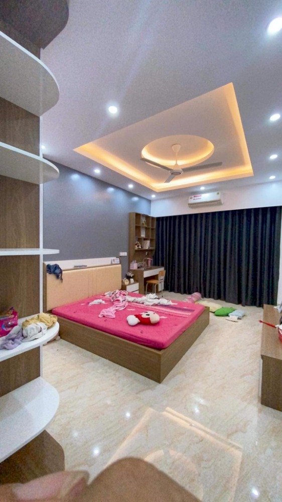 Bán nhà Ngõ 163 Nguyễn Khang, 42m2, 7 tầng, TM, 5.6 tỷ