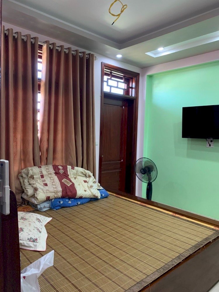 Bán nhà khu trung tâm Hải Tân, TP HD, 183.4m2, 4 tầng, mt 7m, tầng hầm, KD sầm uất