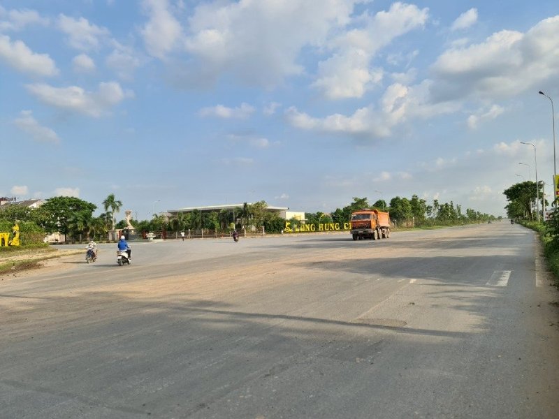Chính chủ cần bán lô đất sổ riêng thổ cư mặt tiền đường Nguyễn Văn Tỏ giá 1tỷx