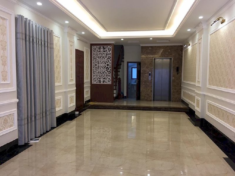 Cần bán nhà gấp - Phố Xuân La - Nhà mới đẹp - 5 tầng thang máy - Gần phố - Full nội thất - DT=45m2x5T