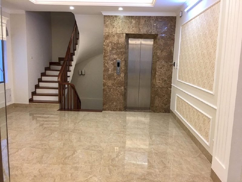 Cần bán nhà gấp - Phố Xuân La - Nhà mới đẹp - 5 tầng thang máy - Gần phố - Full nội thất - DT=45m2x5T