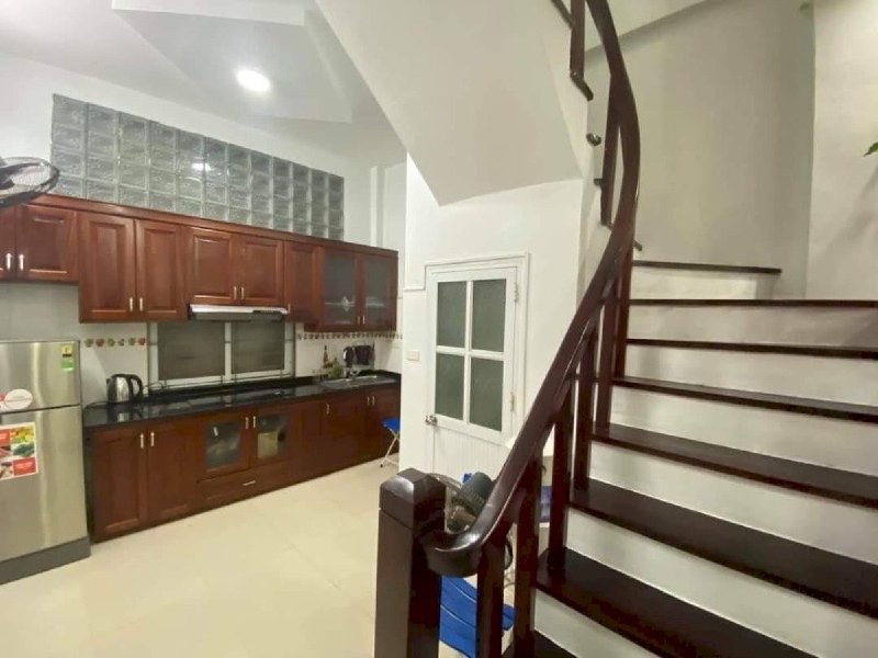 Độc nhất 1 căn nhà Khương Trung 4 tầng mặt tiền 3.5m trung tâm Quận Thanh Xuân giá 3.3 tỷ .