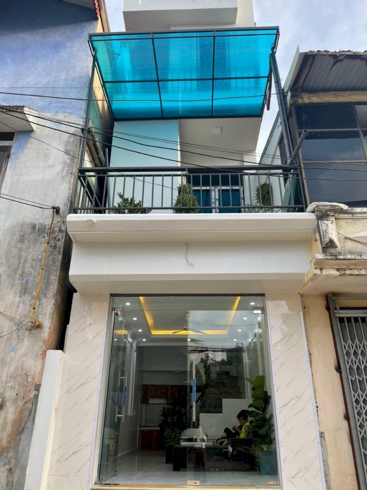 Bán nhà mặt phố Nguyễn Đình Chiểu, TP HD, 3 tầng, 35m2, mt 3.45m, 3 ngủ, KD buôn bán tốt