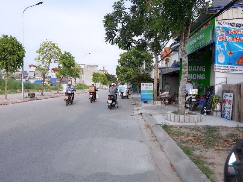 Cần bán gấp lô đất 96m2 mặt đường Trương Văn Lực, Hùng Vương, Hồng Bàng