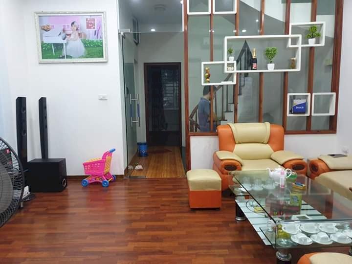 Cần bán gấp nhà đẹp phố Nguyễn Ngọc Nại, 45m2, 4 tầng, 4 tỷ 2