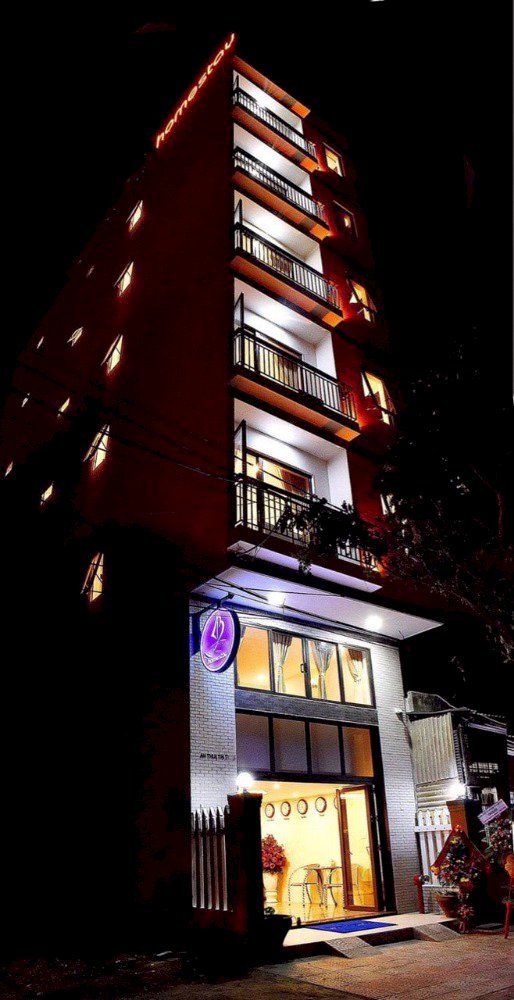 Bán tòa căn hộ 7,5 tầng có 12 phòng 1PN khu phố tây An Thượng - gần Lê Quang Đạo - biển Mỹ Khê - Đà Nẵng.