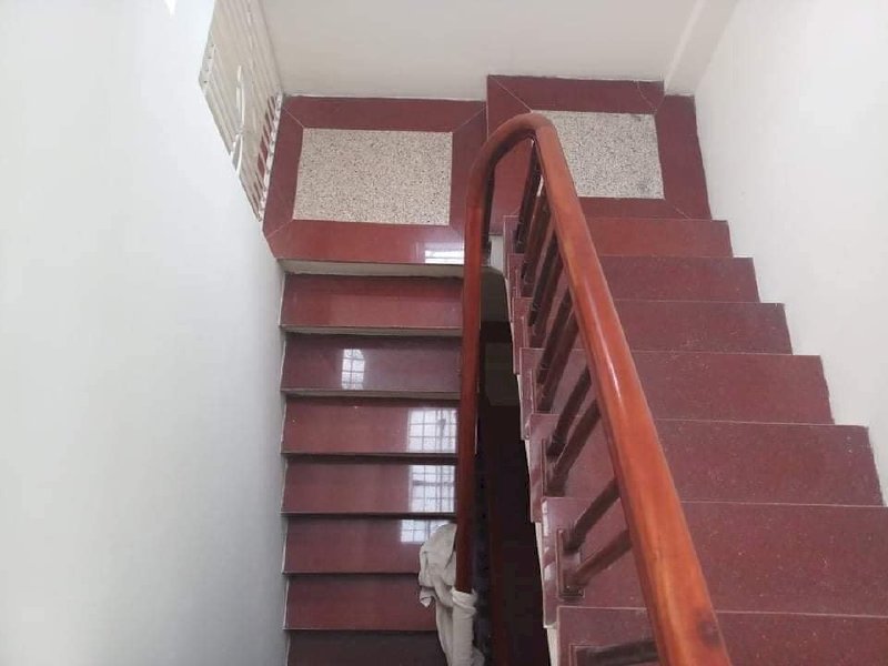 Bán Nhà Riêng Ngõ 89 Lạc Long Quân, Tây Hồ: 45m2,6 Tầng, Đông Bắc, Giá 5.5 Tỷ.