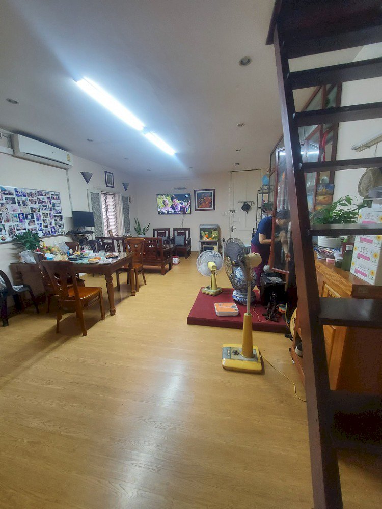 Mặt phố VIP Hai Bà Trưng, Lô góc – Kinh doanh vỉa hè, Diện tích 70m, mặt tiền 4.6 mét, giá cực tốt