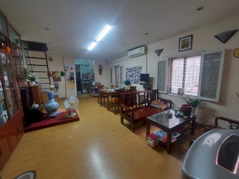 Mặt phố VIP Hai Bà Trưng, Lô góc – Kinh doanh vỉa hè, Diện tích 70m, mặt tiền 4.6 mét, giá cực tốt