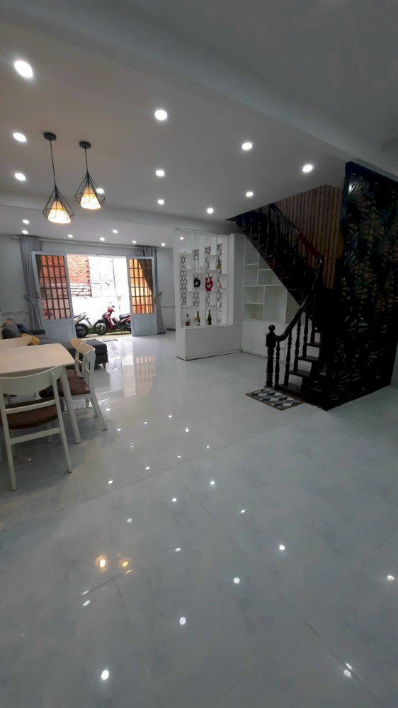 Bán nhà đường Nguyễn Văn Quỳ, Quận 7. 80m2, 3.7 tỷ