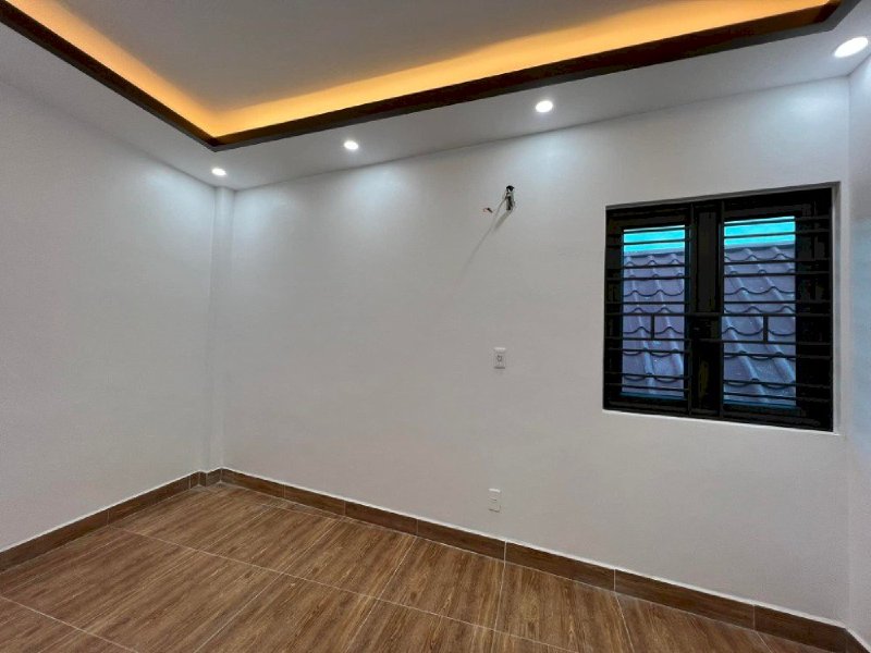Bán nhà ngõ phố Bình Lộc, ph Tân Bình, TP HD, 40.5m2, mt 4.48m, 3 tầng, 3 ngủ, 1.68 tỷ