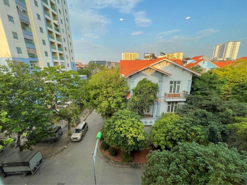 Chính Chủ Bán Biệt Thự Nhà Vườn Hoàng Mai 136m2*8 Tầng, View Hồ, 16 Tỷ