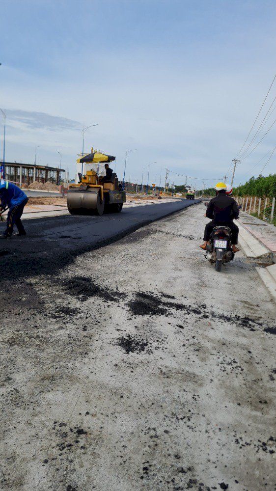 Bán nhanh lô đất ngay mặt tiền QL13, Bàu Bàng. Đã có sổ hồng, thổ cư đầy đủ