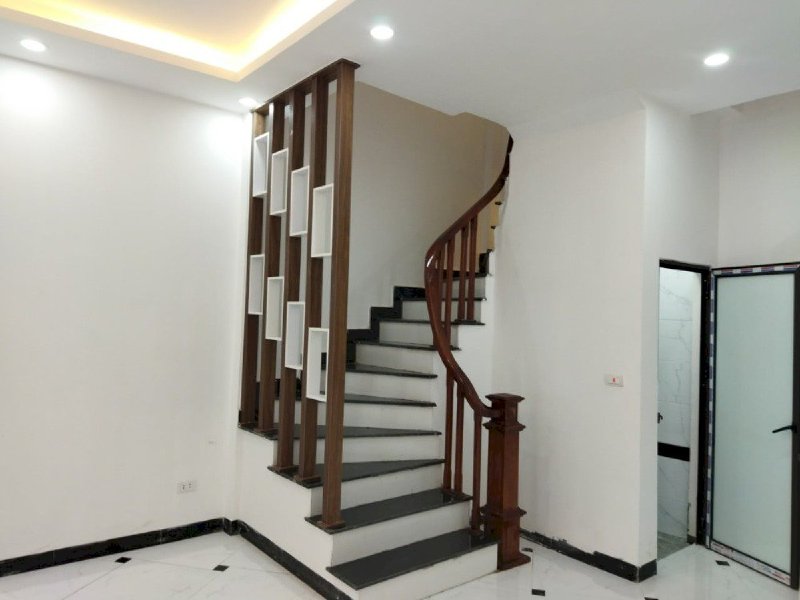 Nhà đẹp mới giá cực rẻ Vĩnh Hưng 3 mặt thoáng 32m2 6 tầng mới giá 3.25 tỷ.