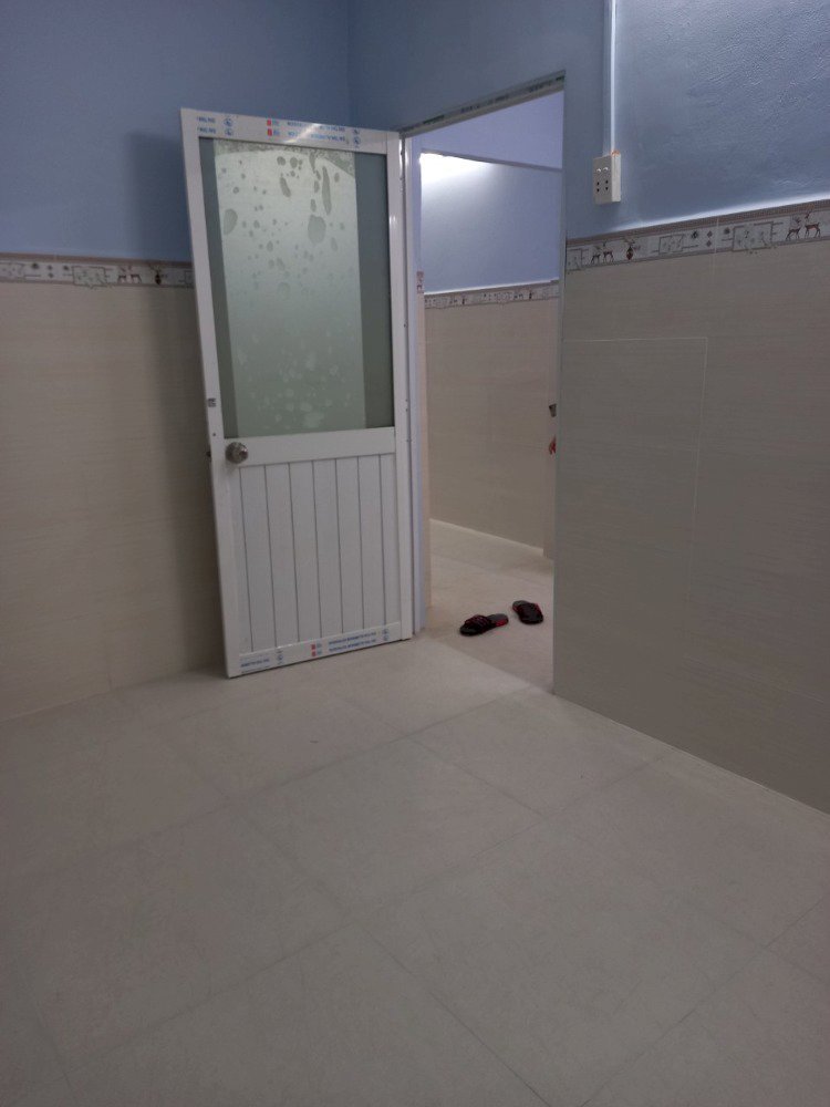 Chính chủ cho thuê nhà nguyên căn 1 trệt, 1 lầu,4 phòng, 2 toilet, 4x15m đường hưng phú, Q8