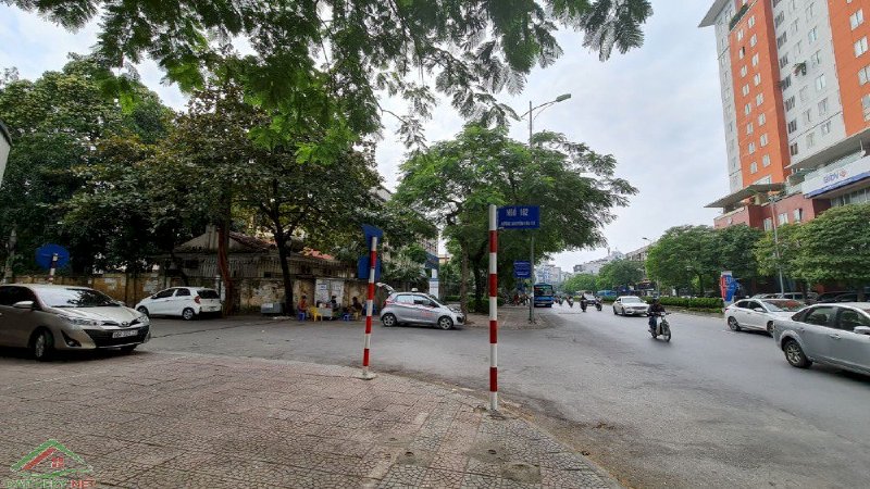 Bán đất tặng nhà Nguyễn Văn Cừ - Long Biên. Đường 2 Ô tô tránh – Mặt ngõ Kinh doanh.