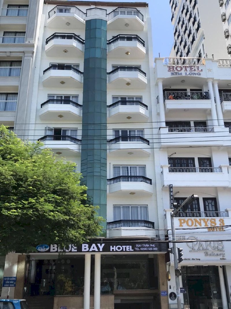 Bán Khách sạn 9 tầng đối diện công viên Phù Đổng đường Trần Phú, tp. Nha Trang