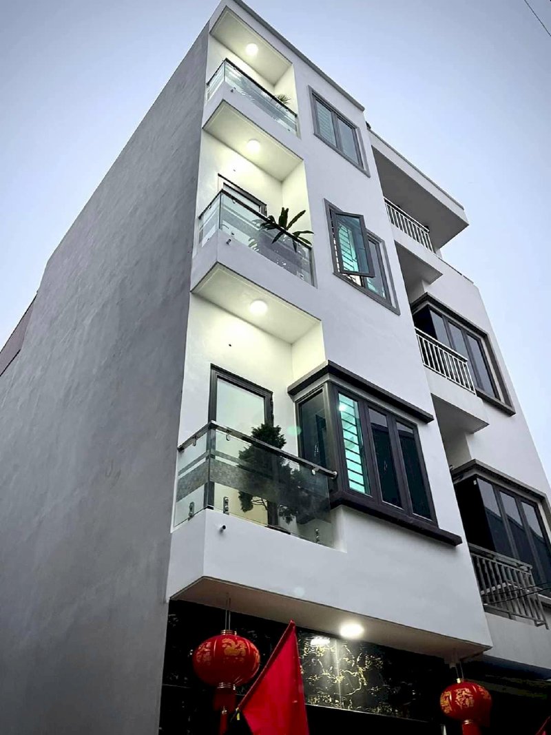 Bán nhà ngõ phố Ngô Quyền, ph Tân Bình, TP HD, 47.8m2, mt 4m, 4 tầng, 3 ngủ, gara ô tô, 2.9x tỷ