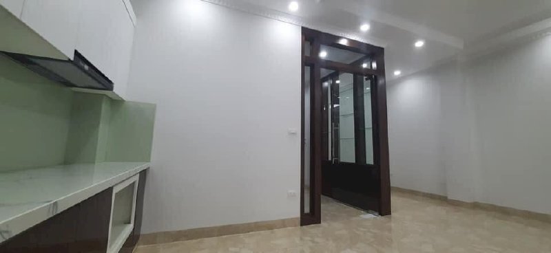 Bán nhà phân lô, ô tô Hoàng Quốc Việt, Cầu Giấy 68m2, 6 tầng, MT 6m, 14 tỷ, kinh doanh văn phòng.