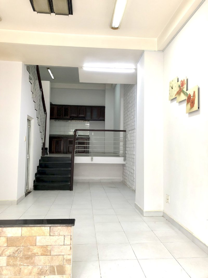 Nhà đẹp, hẻm 440 Huỳnh Tấn Phát, Phường Bình Thuận, Q7, 5ty68