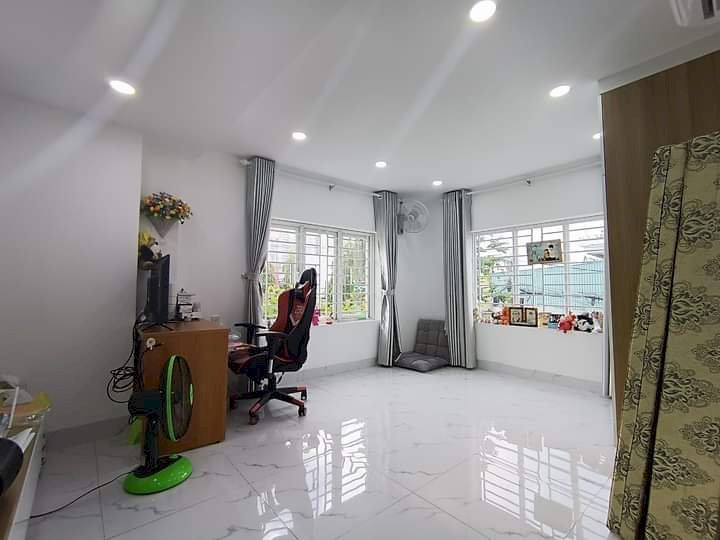 Nhà 4 mặt tiền đường Lê Văn Lương Q7, nội thất đẹp long lạnh, vị trí Vip nhất, giá rẻ nhất