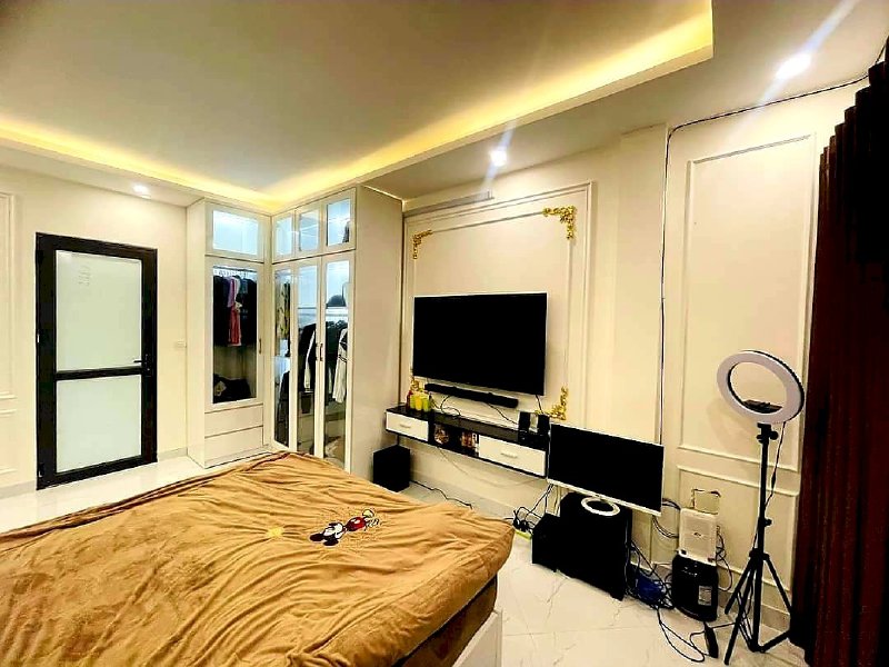 Nhà Đẹp Ở Luôn, Phố Bồ Đề, Ô tô đỗ cổng, 35m2, nhỉnh 3 tỷ