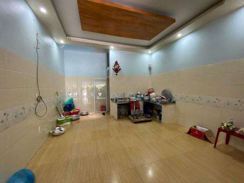 Bán nhà 70m2 mặt đường Chợ Hoa Quả Cầu Bính, Hồng Bàng kinh doanh buôn bán giá 5,6 tỷ