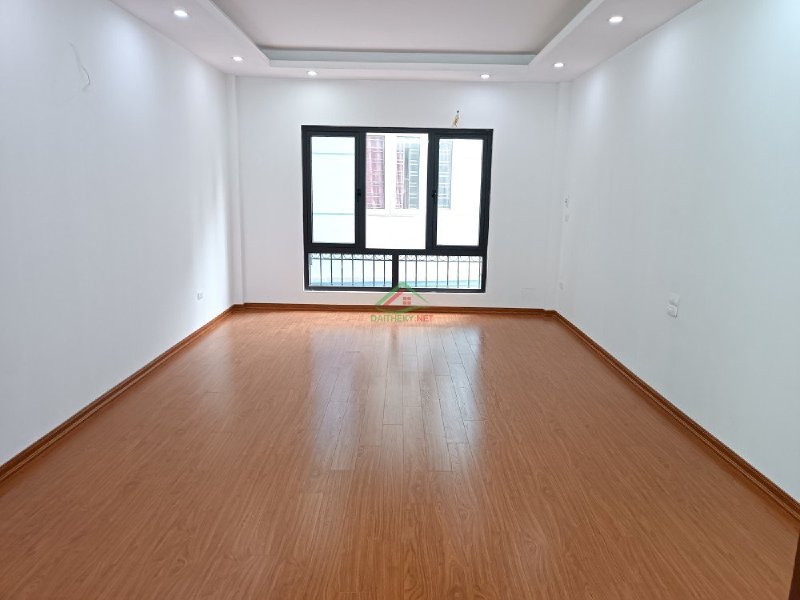 Bán Gấp Nhà Phố Võng Thị, Tây Hồ, 20m Ra Ô Tô, 42m2, 3pn, Nhỉnh 5 Tỷ.